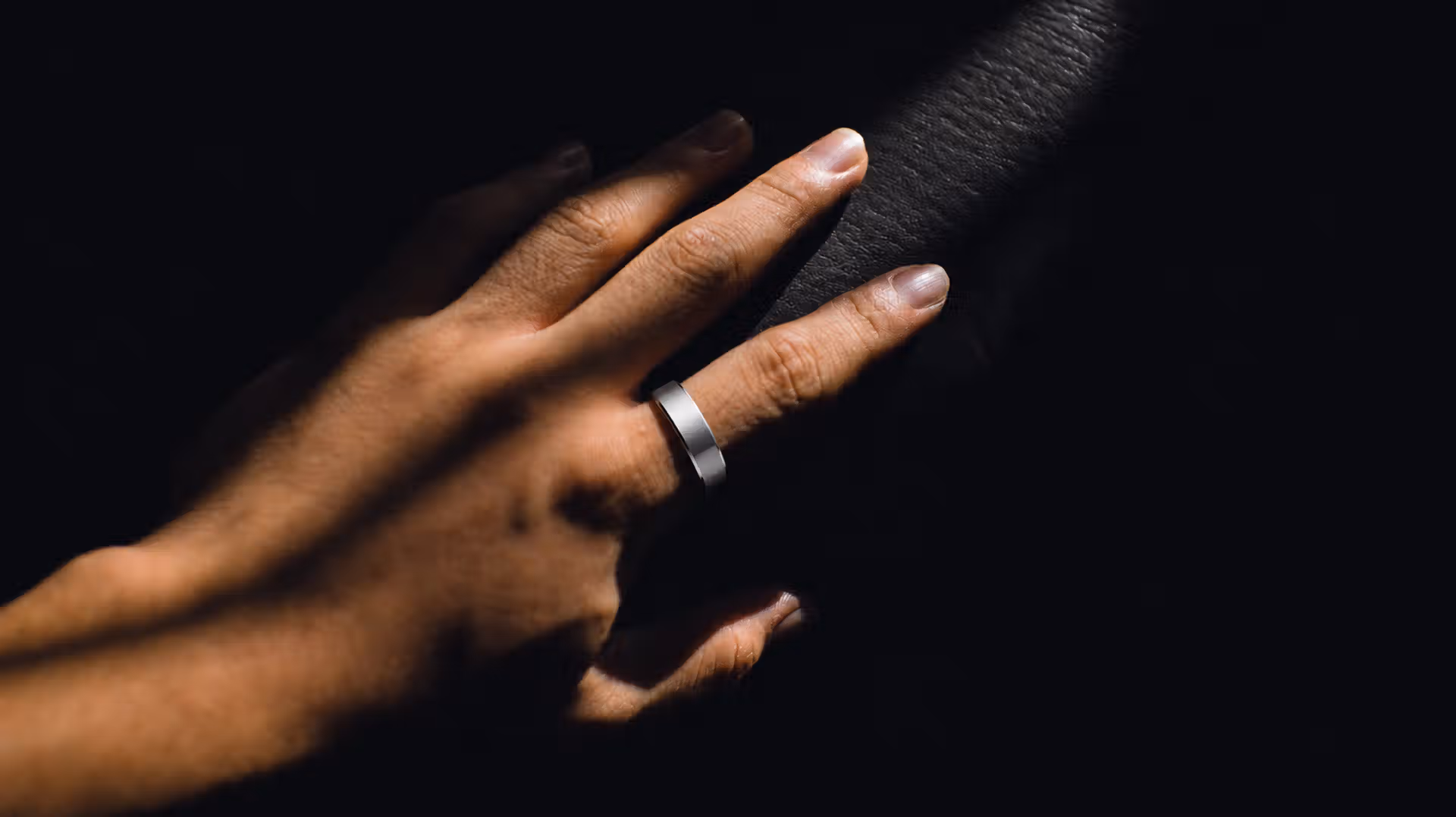 RingConn Gen 2 Air smart ring worn for sleep and health tracking